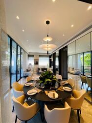 Nouvel 18 (D10), Condominium #452428201